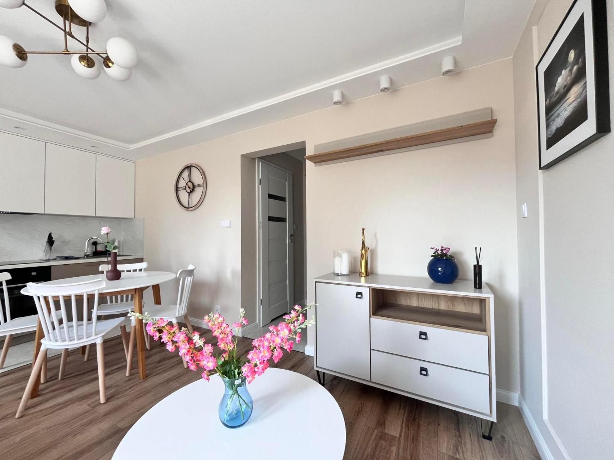 Prestige Apartment Bohaterow Warszawy Кельце Екстер'єр фото