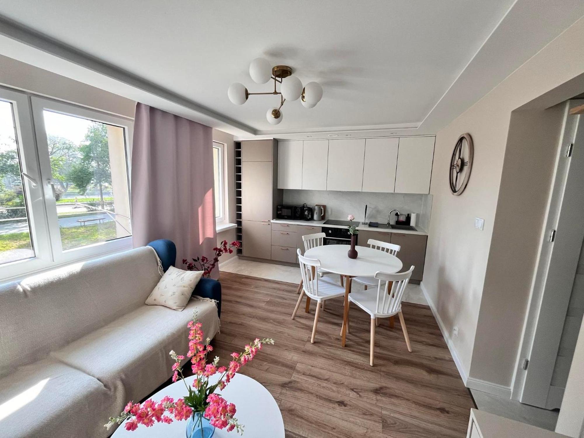 Prestige Apartment Bohaterow Warszawy Кельце Екстер'єр фото