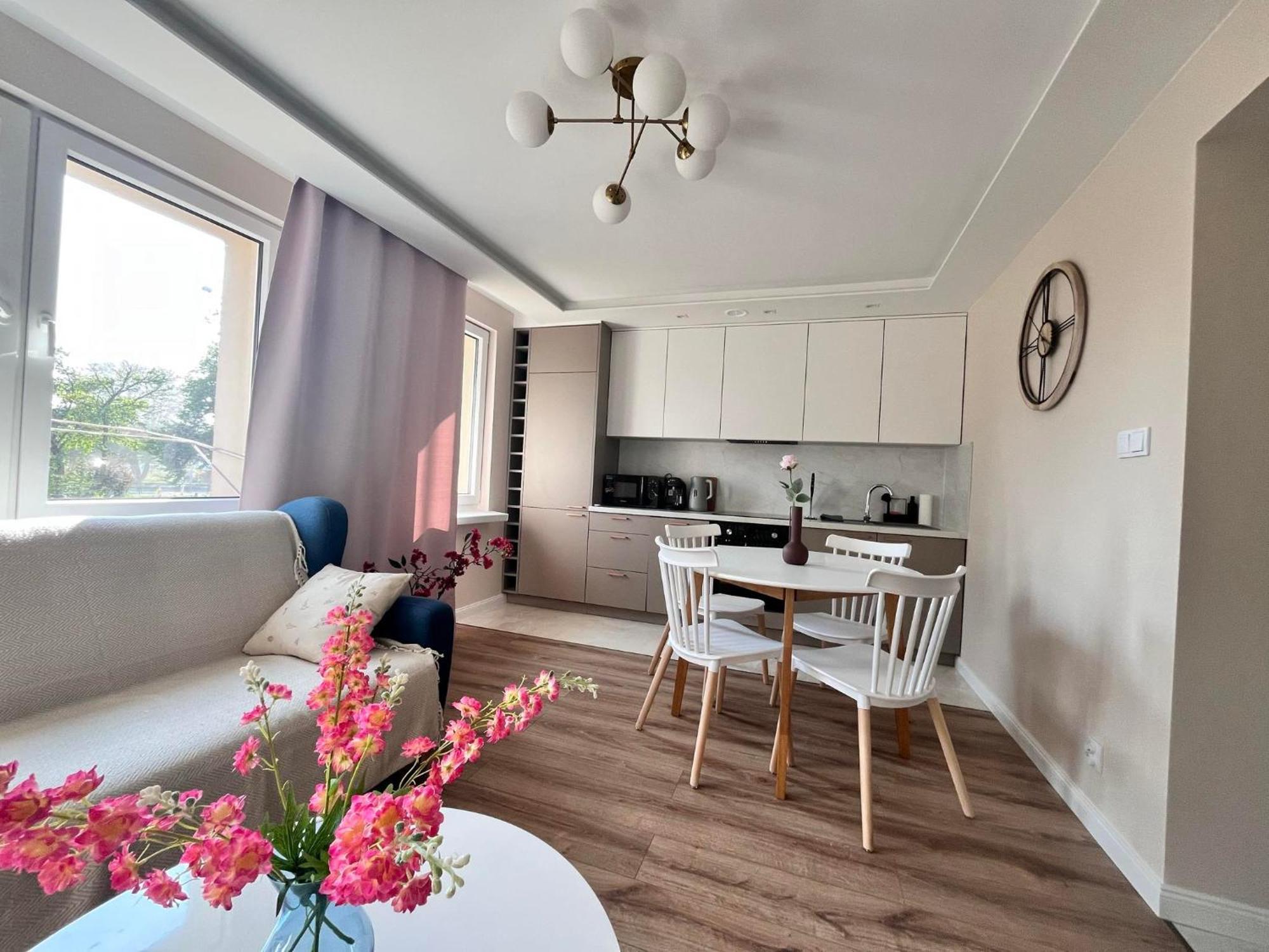 Prestige Apartment Bohaterow Warszawy Кельце Екстер'єр фото
