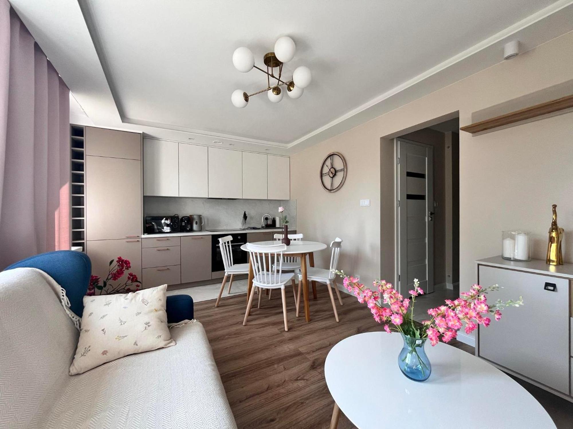 Prestige Apartment Bohaterow Warszawy Кельце Екстер'єр фото